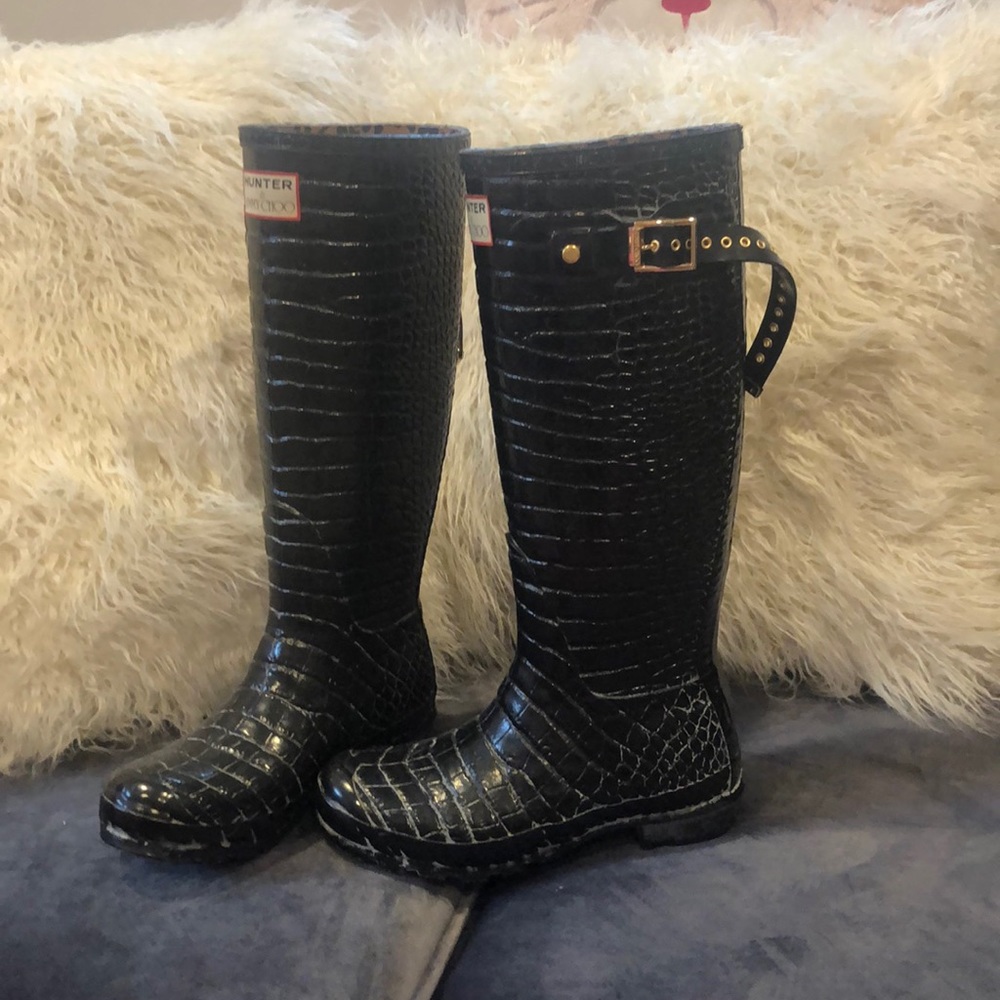 EUC sz 7 Jimmy Choo Hunter boots